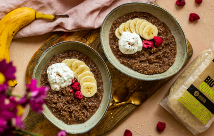 Fitness Recept: Proteinska kvinoja s bogatim okusom čokolade i banane