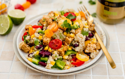 Fitness recept: Meksička salata s kvinojom i tempehom